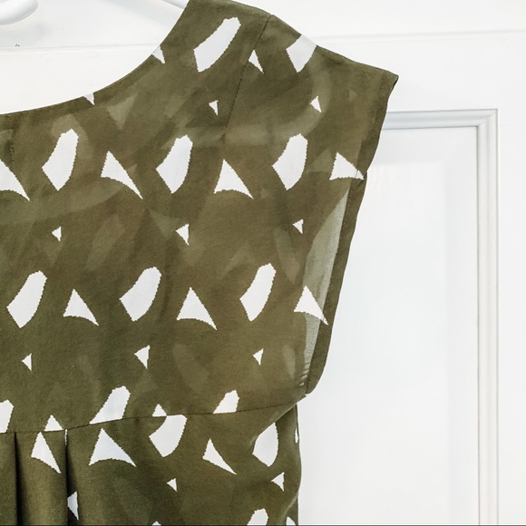 H&M sheer cap sleeve army green top - Picture 7 of 8